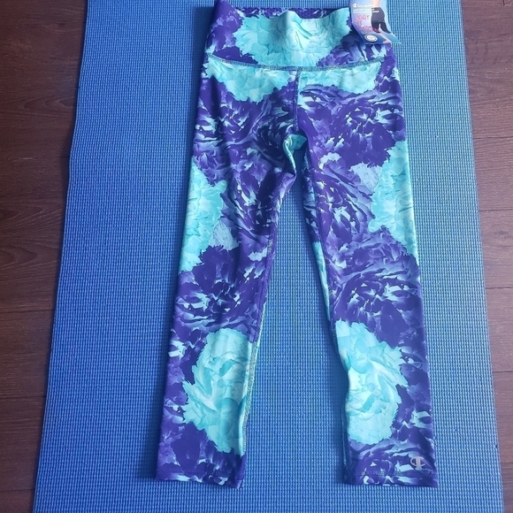 HP. Champion Absolute Printed Capri With Smooth Tec3 - Picture 4 of 8